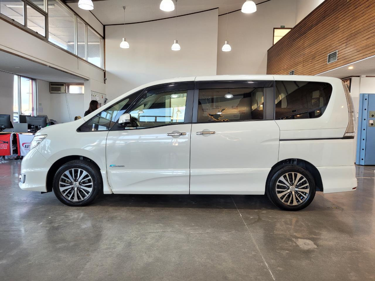 2014 Nissan Serena