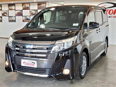 2017 Toyota Noah - Thumbnail