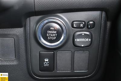 2012 Toyota Wish - Thumbnail