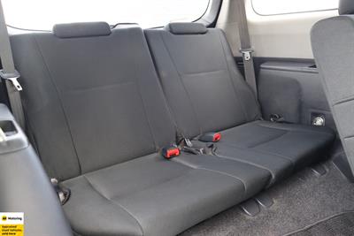 2012 Toyota Wish - Thumbnail