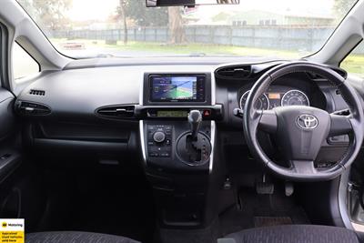 2012 Toyota Wish - Thumbnail