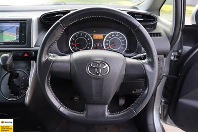 2012 Toyota Wish - Thumbnail