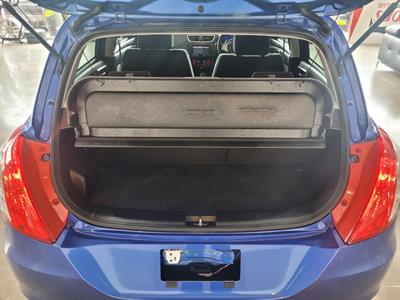 2014 Suzuki Swift - Thumbnail