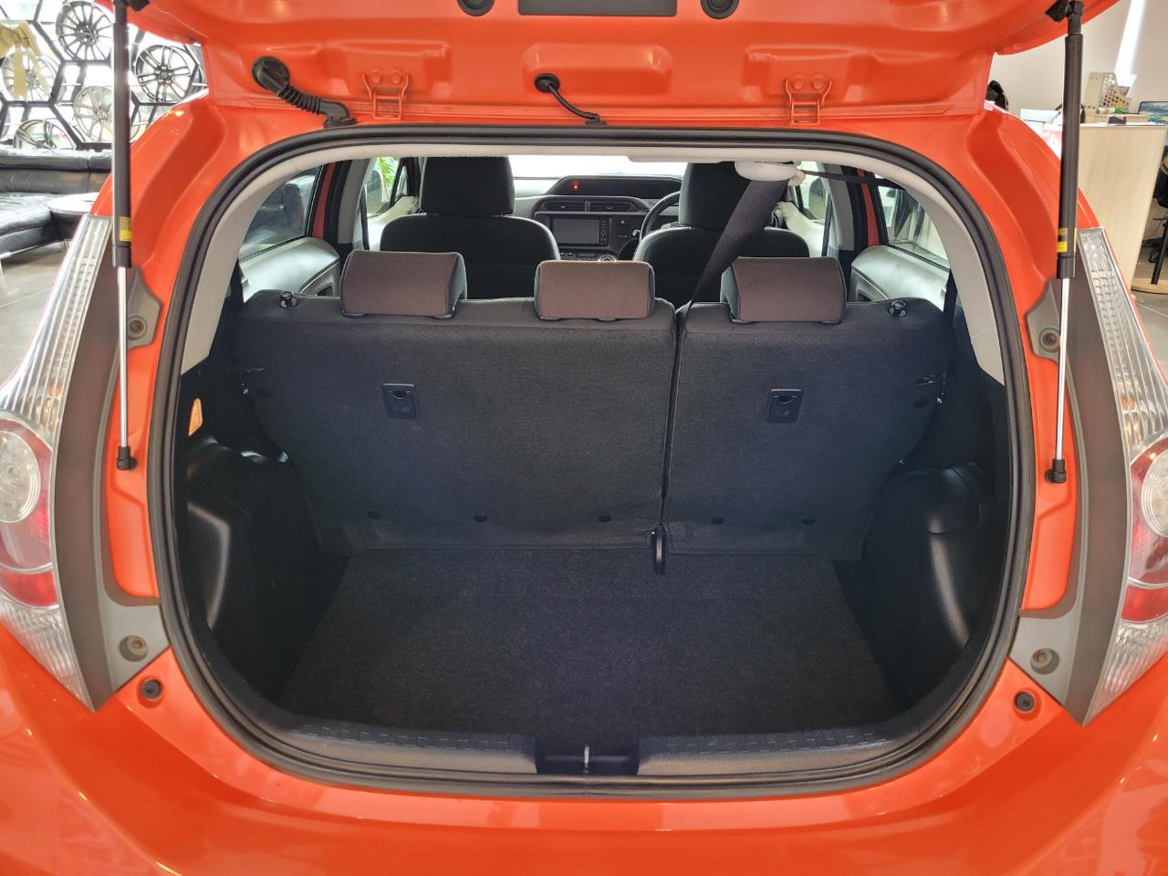 2012 Toyota AQUA BODYKIT