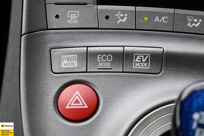 2012 Toyota Prius - Thumbnail