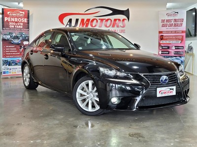 2015 Lexus IS 300h - Thumbnail