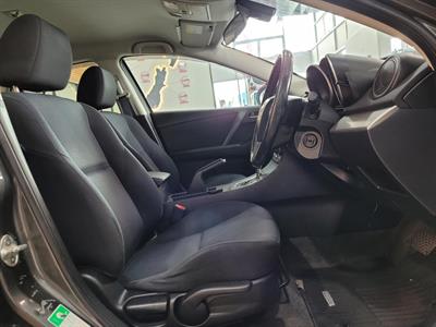 2010 Mazda Axela - Thumbnail