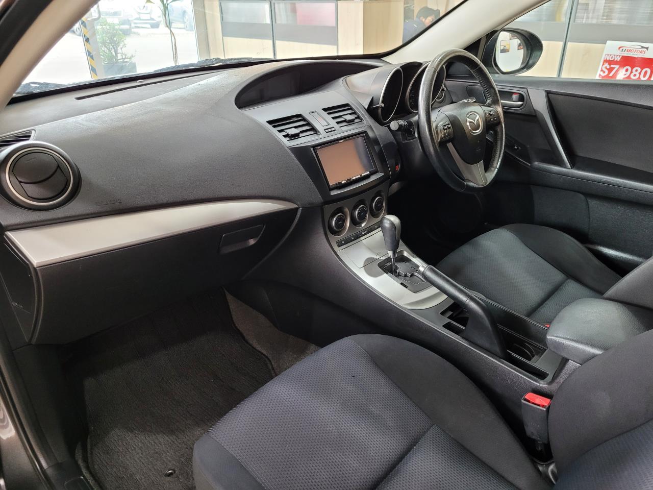 2010 Mazda Axela