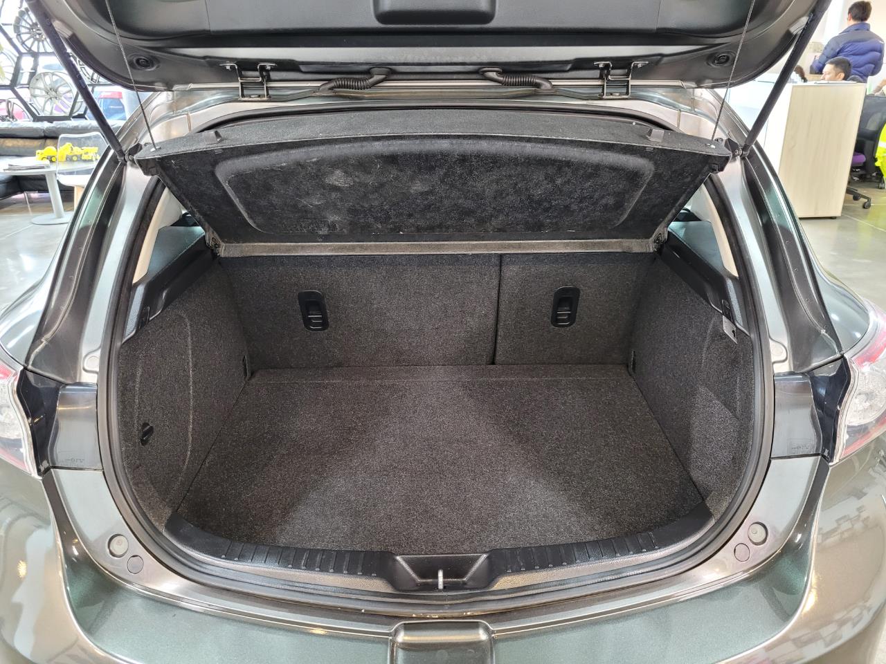 2010 Mazda Axela