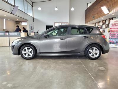 2010 Mazda Axela - Thumbnail