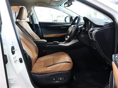 2014 Lexus NX 300h - Thumbnail