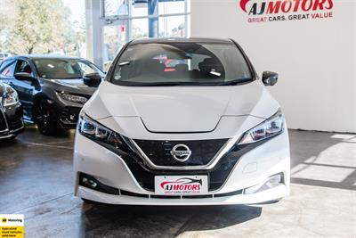 2018 Nissan Leaf - Thumbnail