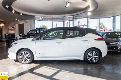 2018 Nissan Leaf - Thumbnail