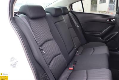 2013 Mazda Axela - Thumbnail