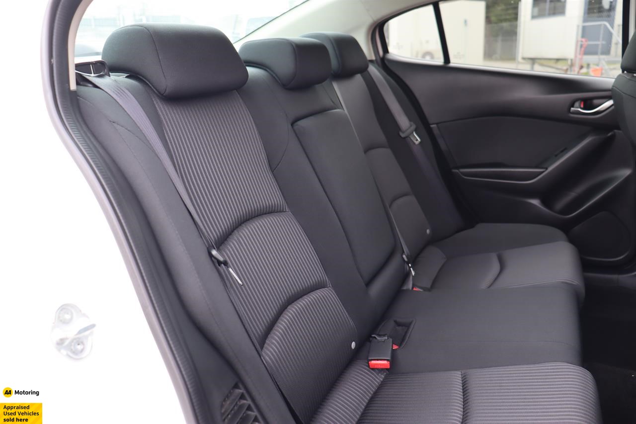 2013 Mazda Axela