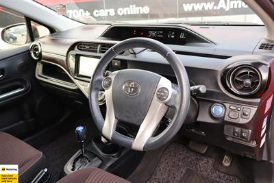 2015 Toyota Aqua - Thumbnail