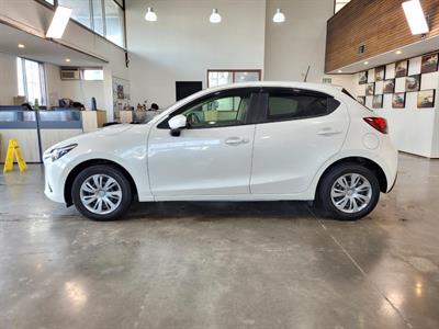 2014 Mazda Demio - Thumbnail