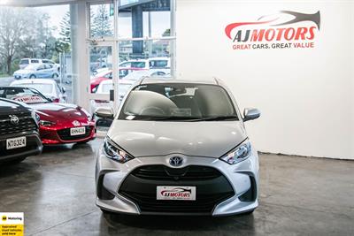 2020 Toyota Yaris - Thumbnail