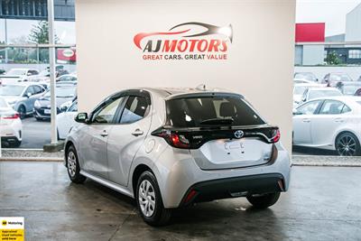 2020 Toyota Yaris - Thumbnail