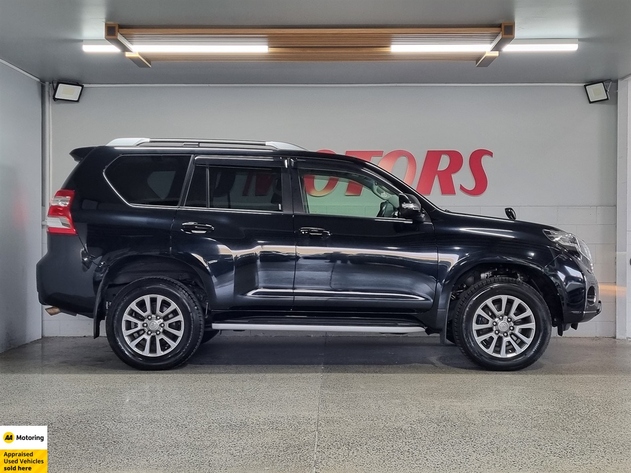 2017 Toyota Land Cruiser Prado