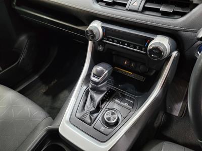 2021 Toyota RAV4 - Thumbnail