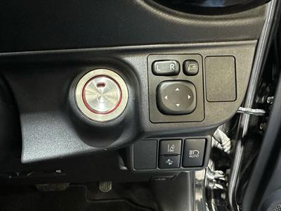 2016 Toyota Aqua - Thumbnail