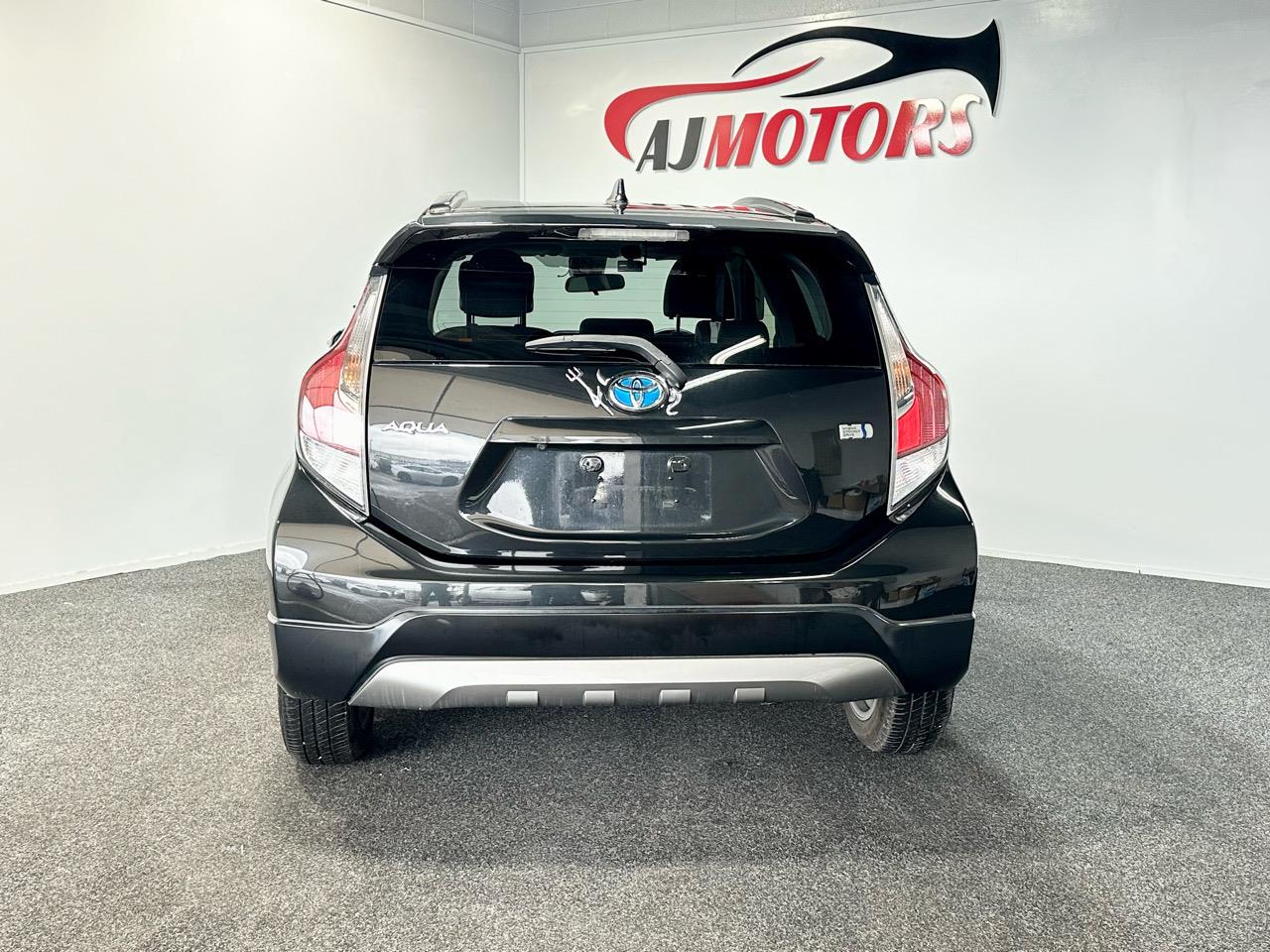 2016 Toyota Aqua