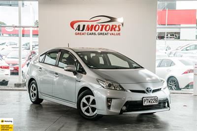2012 Toyota Prius - Thumbnail