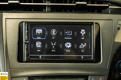 2012 Toyota Prius - Thumbnail