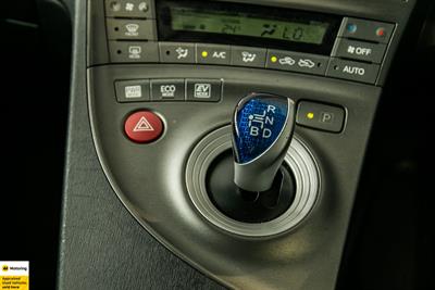 2012 Toyota Prius - Thumbnail