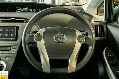 2012 Toyota Prius - Thumbnail