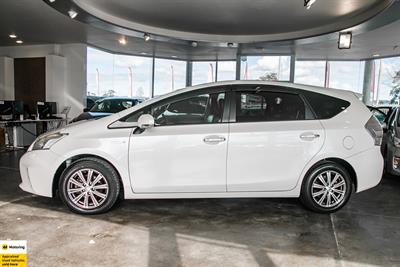 2014 Toyota Prius - Thumbnail