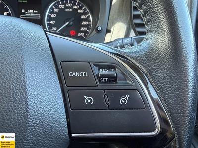 2022 Mitsubishi Outlander - Thumbnail