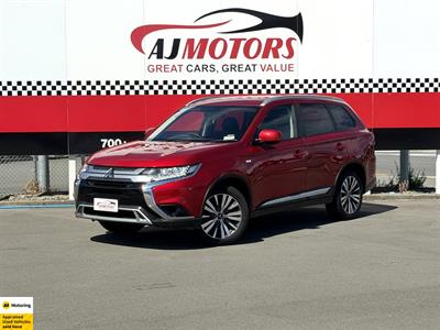 2022 Mitsubishi Outlander - Thumbnail