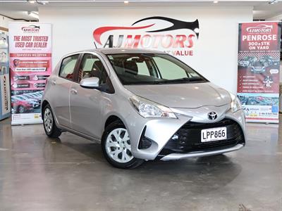 2018 Toyota Yaris - Thumbnail
