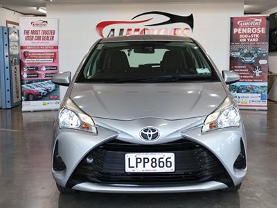 2018 Toyota Yaris - Thumbnail