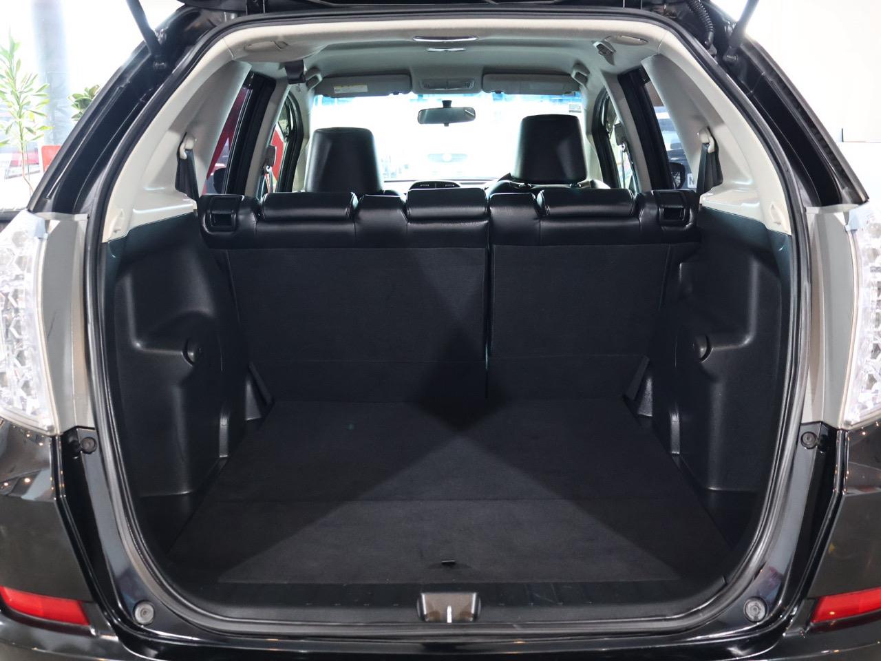 2013 Honda FIT SHUTTLE HYBRID
