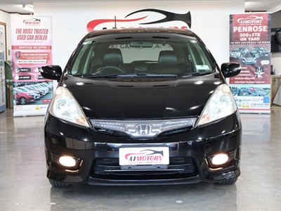 2013 Honda FIT SHUTTLE HYBRID - Thumbnail