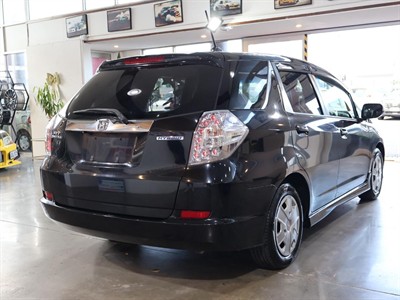 2013 Honda FIT SHUTTLE HYBRID - Thumbnail
