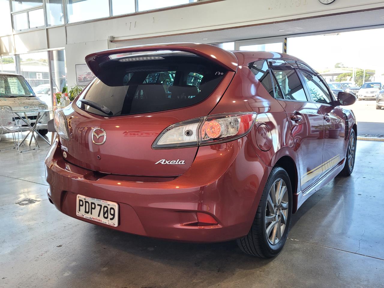 2013 Mazda Axela