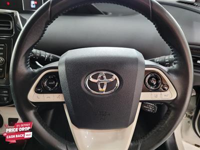 2018 Toyota Prius - Thumbnail