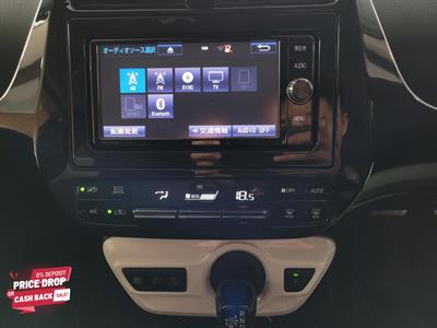 2018 Toyota Prius - Thumbnail