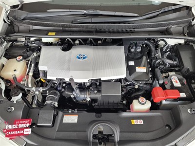 2018 Toyota Prius - Thumbnail