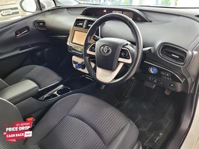 2018 Toyota Prius - Thumbnail