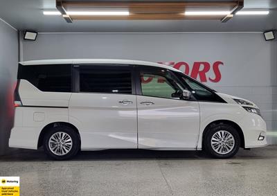 2018 Nissan Serena - Thumbnail