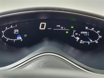 2015 Nissan Serena - Thumbnail