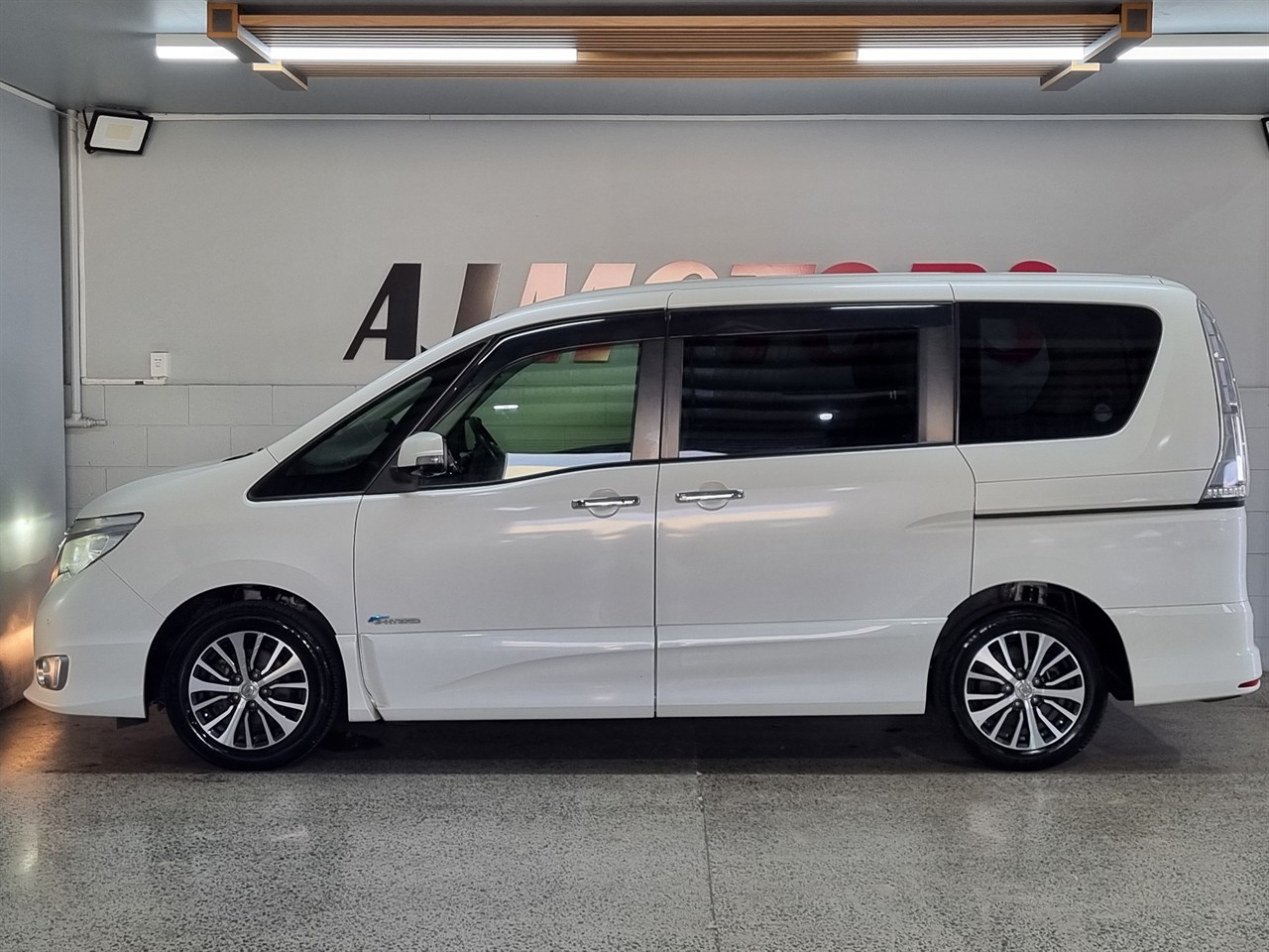 2015 Nissan Serena