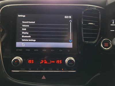 2022 Mitsubishi Outlander - Thumbnail