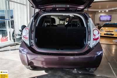 2014 Toyota Aqua - Thumbnail