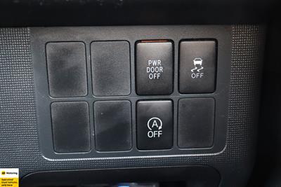 2015 Toyota Porte - Thumbnail